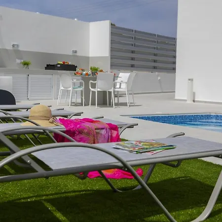 别墅 Imagine Your Family Renting This Luxury Contemporary Style In Protaras, 1487 普罗塔拉斯