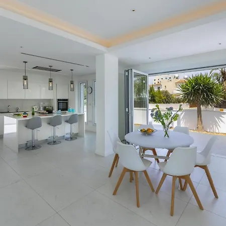 别墅 Imagine Your Family Renting This Luxury Contemporary Style In Protaras, 1487 *