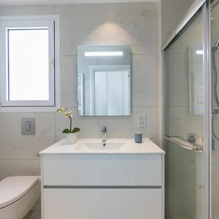 Imagine Your Family Renting This Luxury Contemporary Style In Protaras, 1487 * 普罗塔拉斯